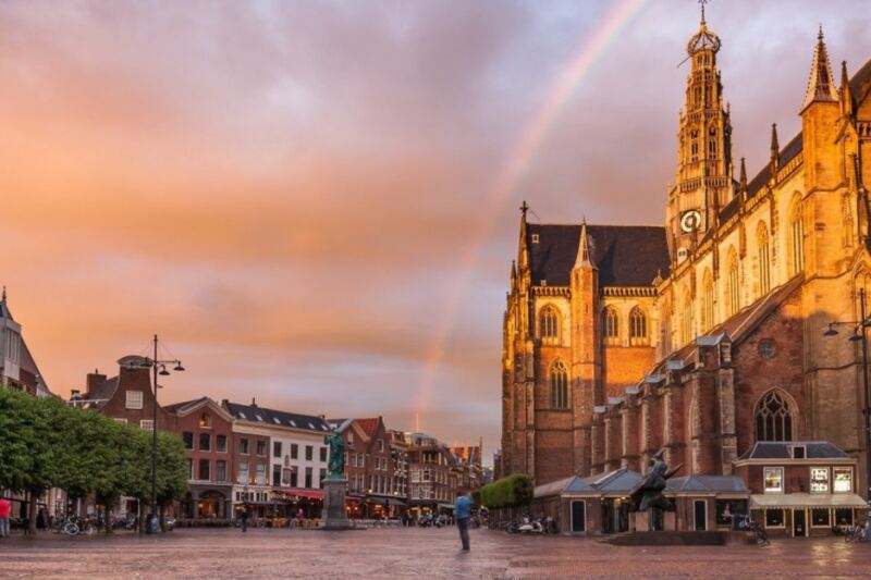 13 Overlooked Towns With More to Offer Than Their Famous Neighbors