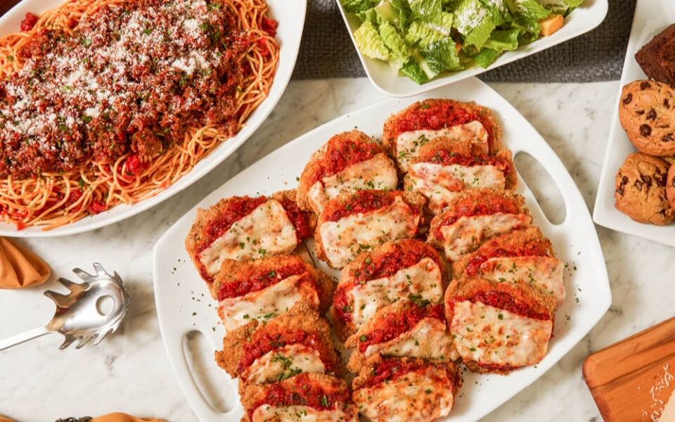 This Minnesota Italian Restaurant Serves Giant Family-Style Meals In A Dining Room You Have To See