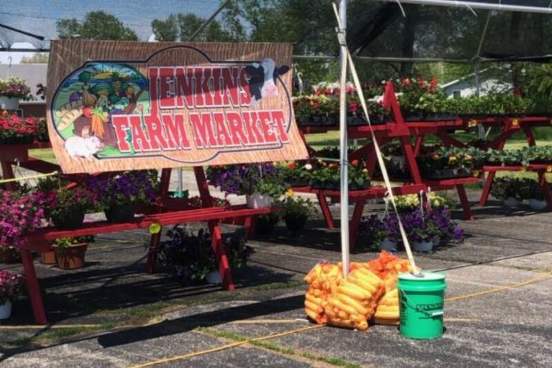 This Family-Owned Indiana Farm Market Wins Over Food Lovers With Sweet Corn, Homemade Pies, And Local Honey