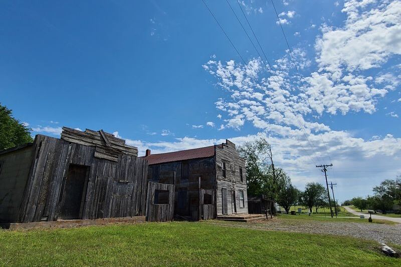 Ingalls Hotel Marks the Ruins of a Vanished Oklahoma Frontier Town Near Stillwater