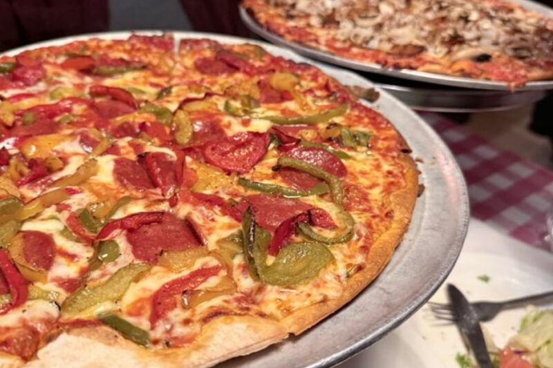 This Old-School New Jersey Tavern Serves Cash-Only Bar Pies Locals Call the State’s Best