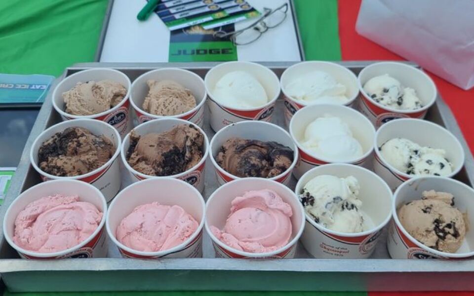 Since 1975, This New Jersey Scoop Shop Has Made Choosing From 70 Flavors The Hard Part