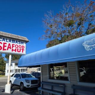 This Hidden North Carolina Fish House Serves Calabash-Style Shrimp So Fresh Locals Drive An Hour For It