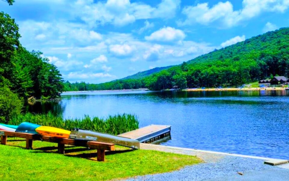 This Pennsylvania Park Wraps a Sandy Beach and Quiet Trails Around a 25-Acre Lake