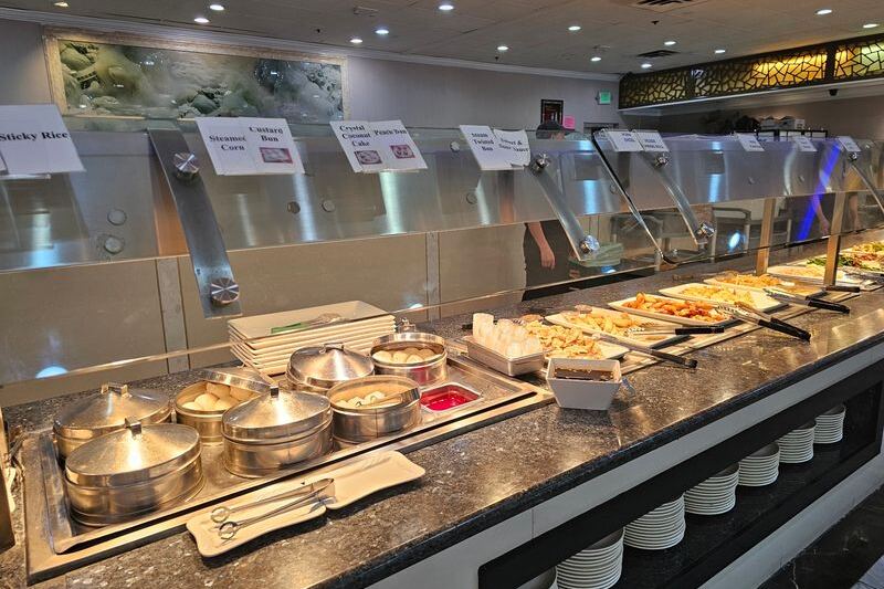 The Oregon Buffet With More Than 250 Dishes You’ll Never Finish in One Visit