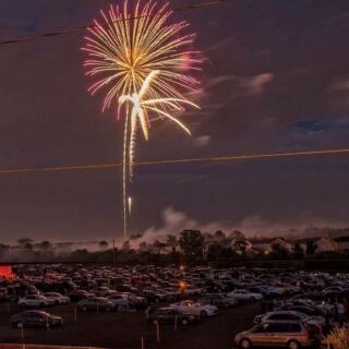 This Old-School Ohio Drive-In Whisks You Straight Back To A 1950s Saturday Night