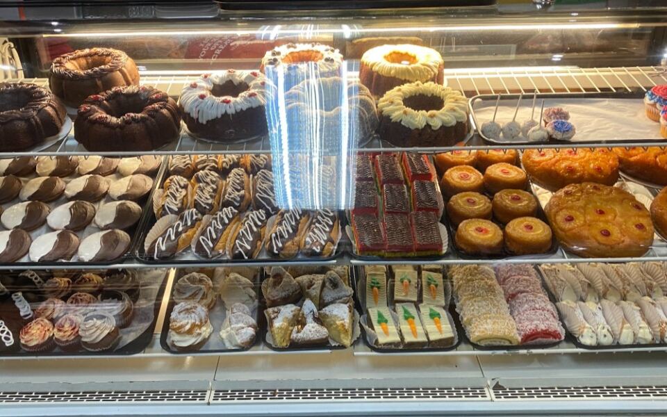 This Nevada Bakery Supplies Hotels And Casinos But Anyone Can Shop Here