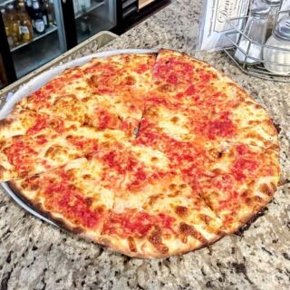This No-Frills Family-Owned Tavern in Staten Island, New York Serves Charred Thin-Crust Pies Worth the Trip