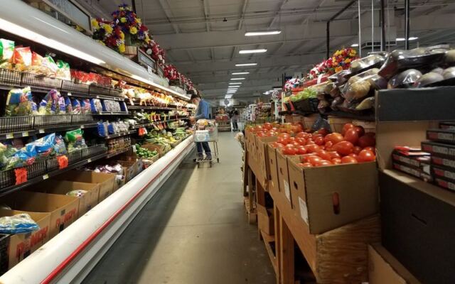 At This South Carolina Salvage Grocery, the Prices Are So Low You’ll Do a Double-Take at Checkout