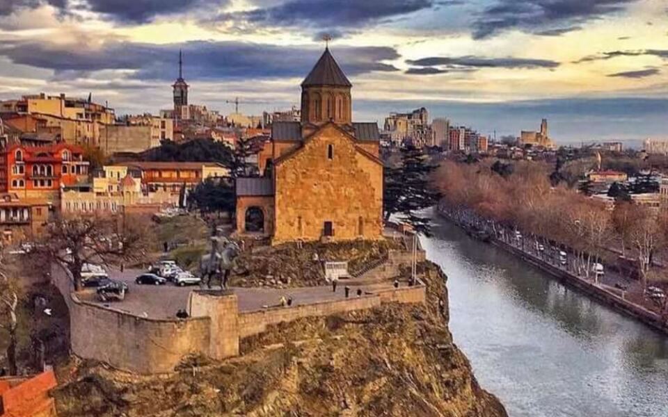 18 Cities Around the World Where Tourists Still Feel Truly Welcome