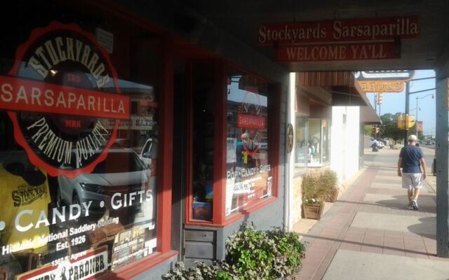 This Oklahoma City Street Still Smells Like Leather and Cattle, With a General Store Frozen in the 1800s