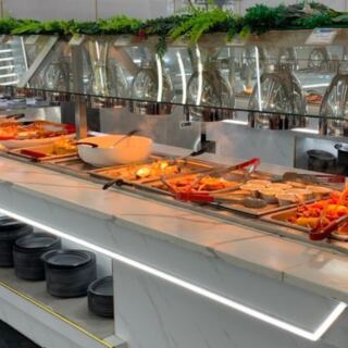 At This New Jersey Seafood Buffet, Fresh Snow And Stone Crab Legs Stay In Rotation