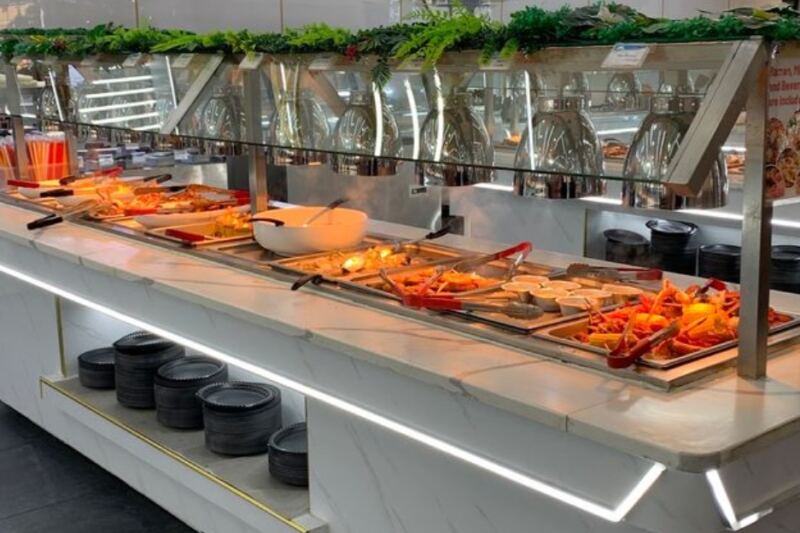 At This New Jersey Seafood Buffet, Fresh Snow And Stone Crab Legs Stay In Rotation