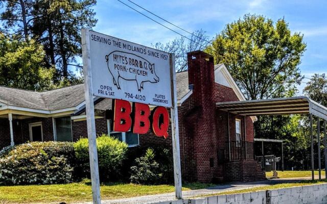 Hite’s Bar-B-Que in West Columbia, South Carolina Sells Whole Smoked Chickens and Ribs Only on Weekends