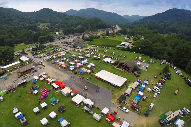 This North Carolina Mountain Craft Festival Brings More Than 100 Makers to One Valley for Snack-Fueled Browsing