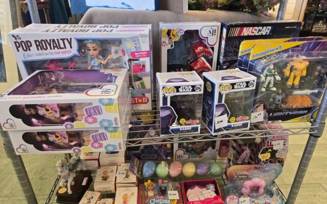 Clear Your Whole Saturday For This Ohio Flea Market That Takes Hours Just To Walk