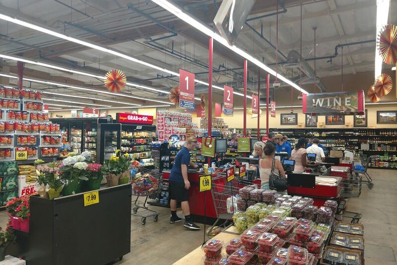 At This California Discount Supermarket, Shoppers Fill a Week’s Cart for Under Fifty Dollars