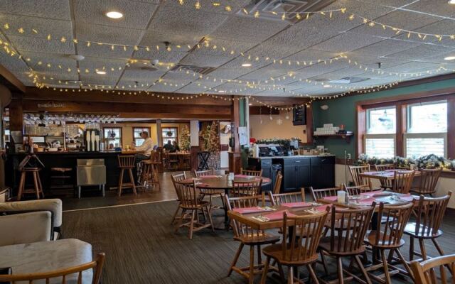 This Casual Jersey Shore Spot Is Serious About Crab and Fresh Seafood