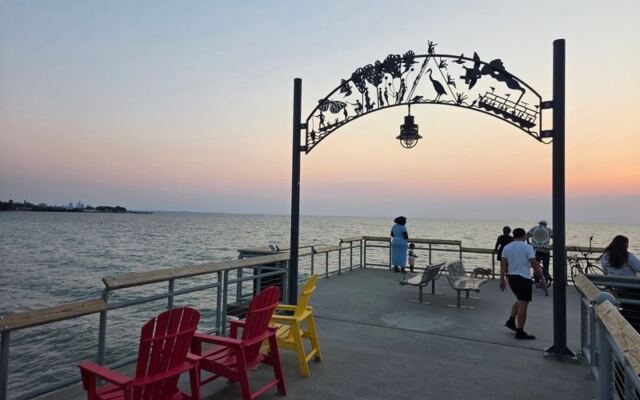 12 Lake Erie Piers And Shoreline Walks In Ohio That Are Even Better Once Fall Arrives