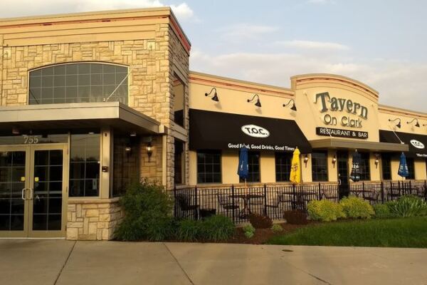 12 Rockford, Illinois Restaurants That Turn A Simple Food Run Into A Planned Road Trip