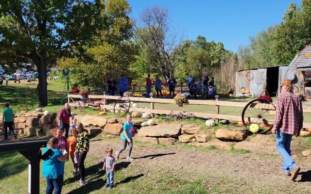 Seven Oklahoma Corn Mazes Where Getting Lost Is the Whole Point This Fall