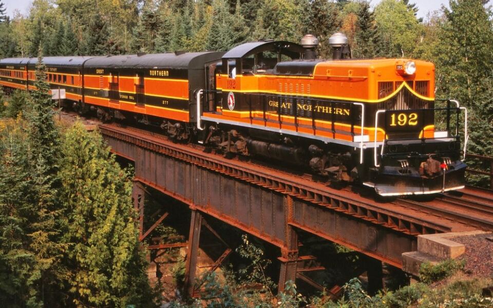 This Minnesota Train Ride Rolls Along The Shore Of Lake Superior