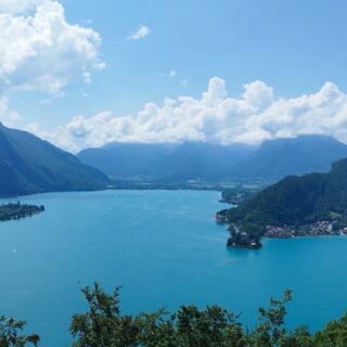 10 European Lakes With Crystal-Clear Water and Dramatic Mountain Backdrops
