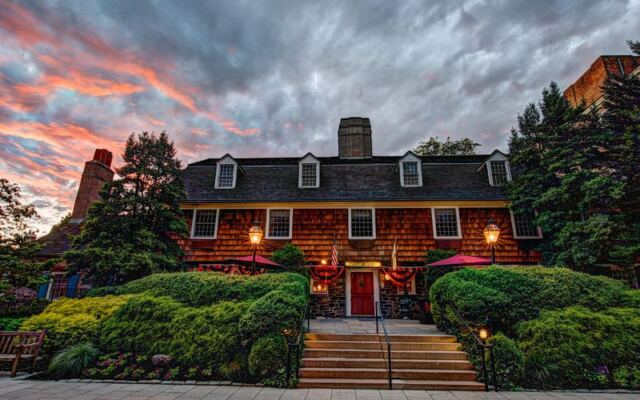 At This New Jersey Hotel, the Ghost Stories Follow You Right Up to Your Room