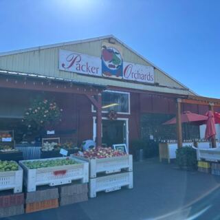 This Roadside Oregon Orchard Near Mount Hood Serves Warm Apple Cider Donuts Worth Pulling Over For