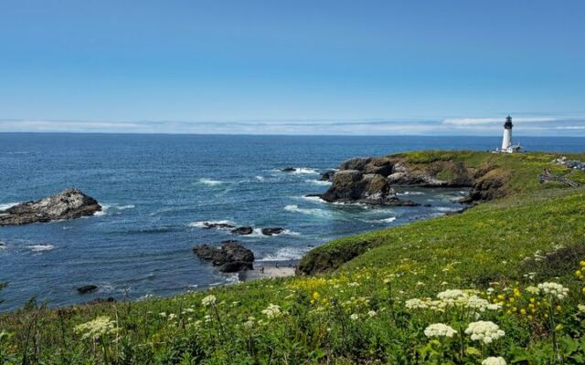 This Rugged Oregon Coastal Preserve Hides Tide Pools, Seal-Watching Trails, and an 1870s Lighthouse
