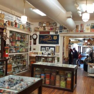 At Indiana’s Oldest Candy-Pulling Kitchen You Watch Taffy Stretched by Hand and Leave With a Warm Bag