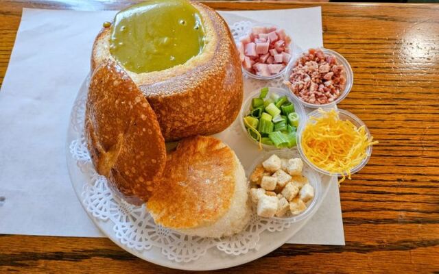 Pea Soup Andersen’s in Buellton Has Been Ladling Bottomless Split Pea Soup to California Road-Trippers Since 1924