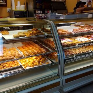 This Tiny Hole-in-the-Wall Donut Shop in Tampa Quietly Makes Some of Florida’s Best Donuts