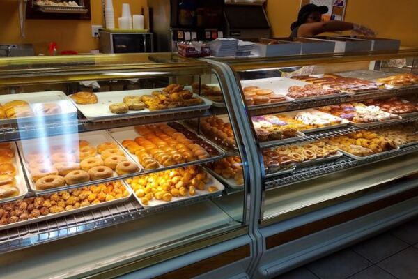 This Tiny Hole-in-the-Wall Donut Shop in Tampa Quietly Makes Some of Florida’s Best Donuts