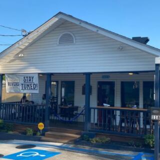 This Tiny Chattanooga Spot Rewrites Its Entire Menu Every Week With No Freezer In Sight