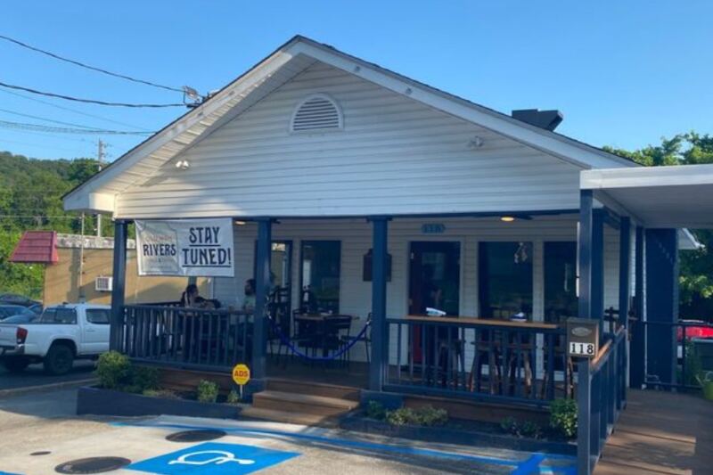 This Tiny Chattanooga Spot Rewrites Its Entire Menu Every Week With No Freezer In Sight
