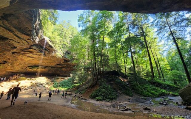 9 Ohio Waterfalls You Can Walk Right Up To Where The Views Feel Completely Unreal