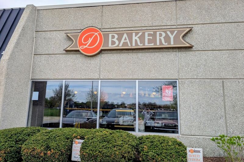 These 5 Illinois Bakeries Fill Their Kolaches Fresh By The Dozen Every Morning