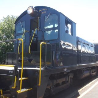 This Vintage New Jersey Train Follows Tree-Lined Tracks to a Pumpkin Patch With a Corn Maze