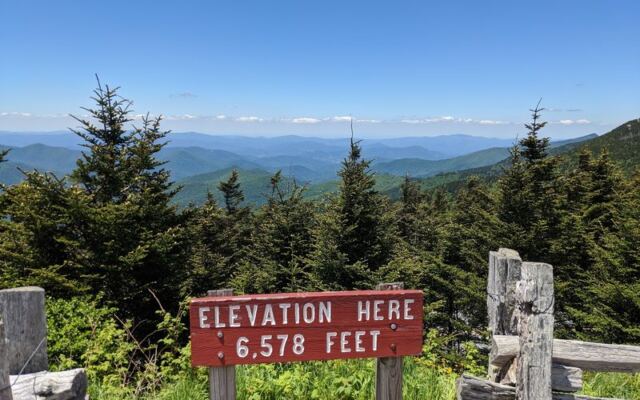 This North Carolina Overlook Sits at 5,946 Feet, the Highest Point You Can Reach by Car in the East