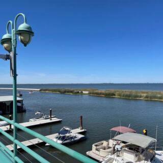 This California Delta Hangout Serves Up Live Music and Water Views From a Boat-Docked Patio
