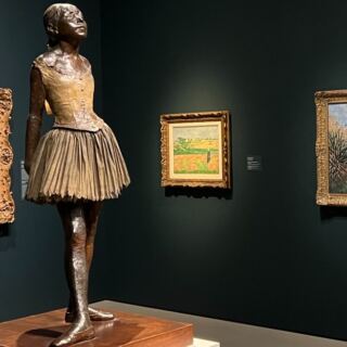 Monet Hangs Beneath a Dazzling Chihuly Glass Ceiling at This Florida Museum