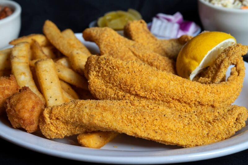 14 Arkansas Fried Catfish Restaurants Worth Every Mile