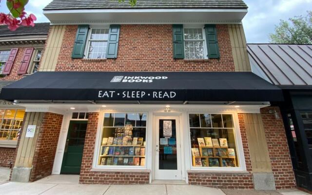 This New Jersey Bookshop Makes A Book-Lover Road Trip Feel Completely Reasonable