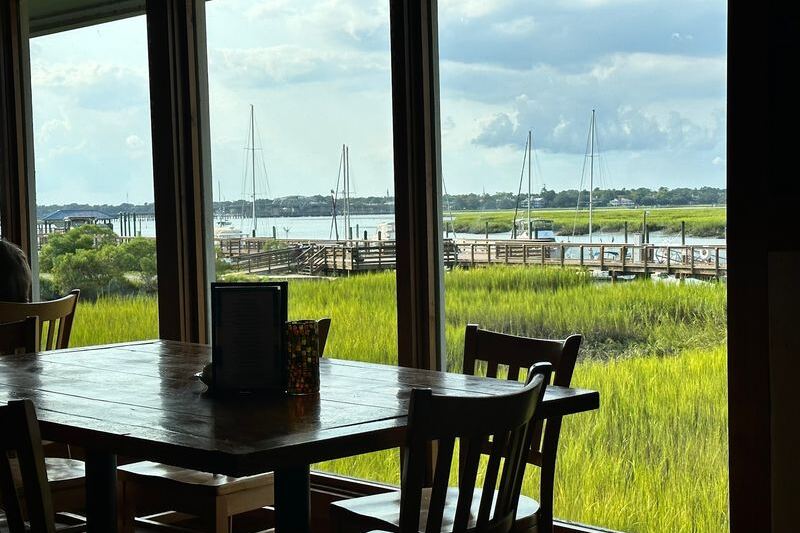 This South Carolina Dockside Seafood Spot Has Two Bars and Sweeping Marina Views