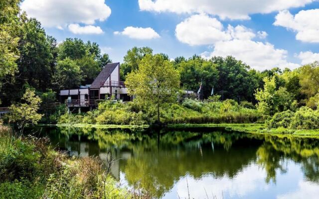 This Tulsa Nature Center Hides Wetland Trails And An Observation Tower Where Herons And Turtles Gather