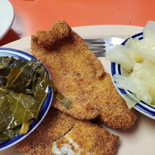 This Unassuming Knoxville Diner Serves Southern Comfort Food Like Grandma Made