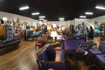 This Tennessee Vintage Store Packs 22 Vendor Booths of Retro Decor You Could Dig Through for Hours