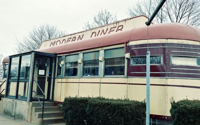 This Rhode Island Diner Has Been Serving Breakfast And Coffee Cabinets Since The 1940s