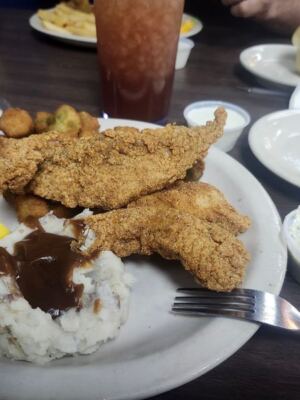 This Off-Highway Oklahoma Fish House Serves All-You-Can-Eat Catfish and Apple Fritters Worth the Drive